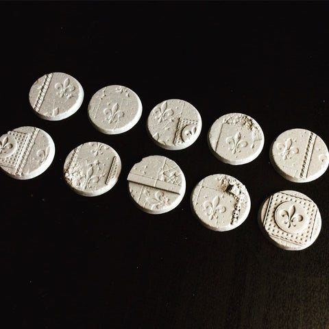 32mm Sacred Ruins Fleur-De-Lis bases (10) set 2